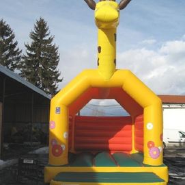 Girafe pleine d'entrain de château de saut commercial Un PVC du cadre EN14960 0.55MM