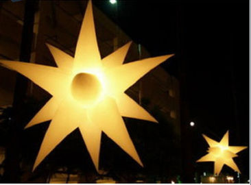 Le ciel gonflable adapté aux besoins du client d'étoile de produits de la publicité a mené des lumières pour la partie