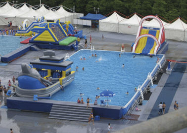 Parc d'attractions de glissière d'eau d'été au-dessus d'utilisation d'équipement de terrain de jeu de piscine en métal de la terre