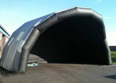 Grande tente gonflable adaptée aux besoins du client d'événement d'étape de noir gonflable géant de couverture