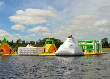 Parc aquatique gonflable imperméable pour la mer, équipement de flottement de parc aquatique d'achat