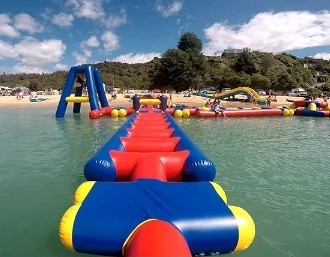 Parc aquatique gonflable de l'île géante, toboggans flottants gonflables, anti-UV