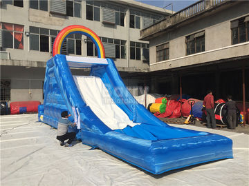 Glissière d'eau gonflable d'arc-en-ciel de Duable pour des enfants, terrain de jeu gonflable géant