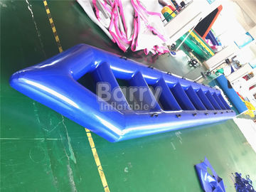 Protection de l'environnement gonflable folle bleue de bateau de vol de l'eau de parc aquatique de PVC