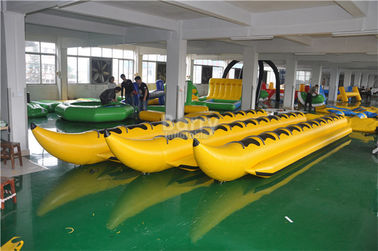 Jouets gonflables jaunes de l'eau de bâche de PVC de bateau de banane pour le parc aquatique