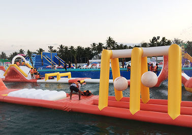 Parcours de combattant gonflable de flottement, location gonflable de parcours de combattant de l'eau