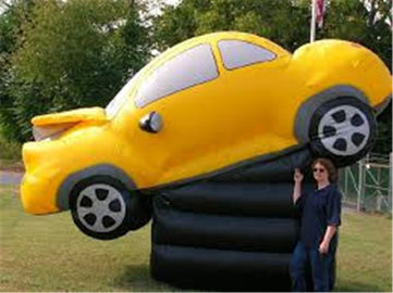 La voiture de sport gonflable créative de luxe de produits de la publicité, stigmatisent la voiture gonflable