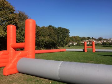 Jeux gonflables de sports d'explosion de champ mobile de rugby avec le ventilateur