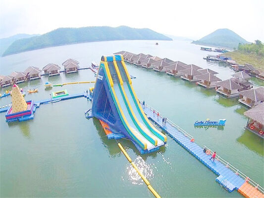Jeux gonflables de parc aquatique de divertissement pour la piscine