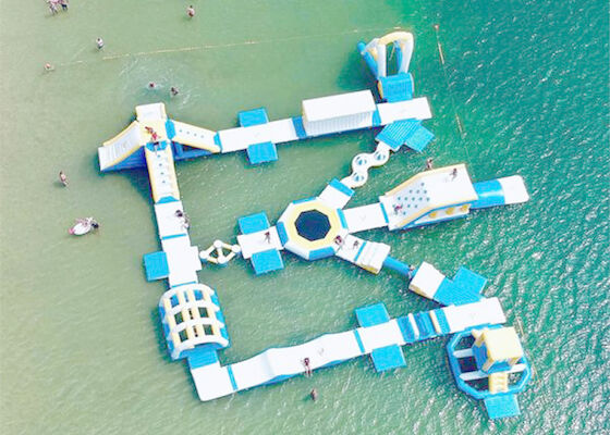 Jeux de flottement adaptés aux besoins du client libres de l'eau, parc aquatique gonflable géant de mer pour l'été