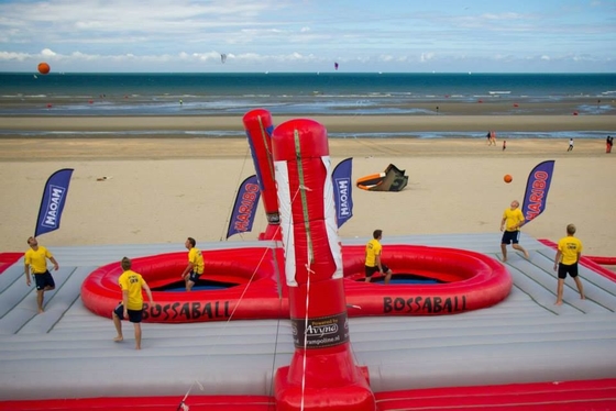 jeu gonflable de Bossaball d'explosion de plage de sable de cour de volleyball de PVC de 0.9mm