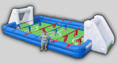 Terrain de football gonflable d'intérieur de sports d'adultes gonflables intéressants de jeux