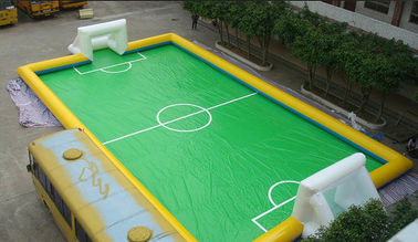 Terrain de football gonflable de PVC de 11 personnes, gisement gonflable de partie de football pour le sport en plein air