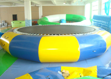 Jouets gonflables extérieurs de piscine, trempoline de l'eau pour des enfants et adultes