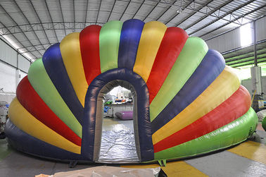 Tente gonflable d'arc-en-ciel, tente gonflable colorée d'étape de PVC pour le festival