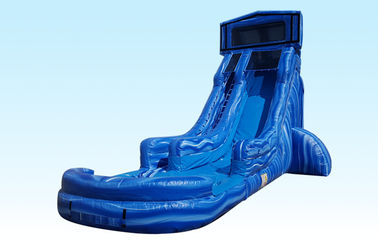 Glissières d'eau commerciales gonflables bleues profondes adaptées aux besoins du client de 20FT avec la piscine séparée