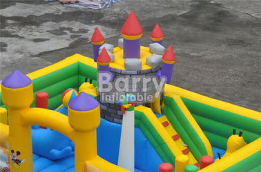 Équipement gonflable orienté de terrain de jeu de parc d'attractions d'amusement de château gonflable de ville