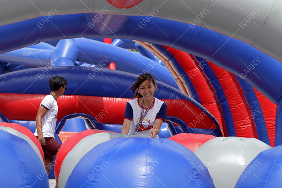 Commercial Singapore Case Grand événement gonflable 5km Course d'obstacles gonflable géant Château à rebondir 5k Activités