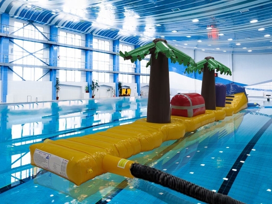Cours d'obstacles soudés étanches Jeux d'eau 13.8M Pirates Trésor Pool Cours d'eau profonde gonflable