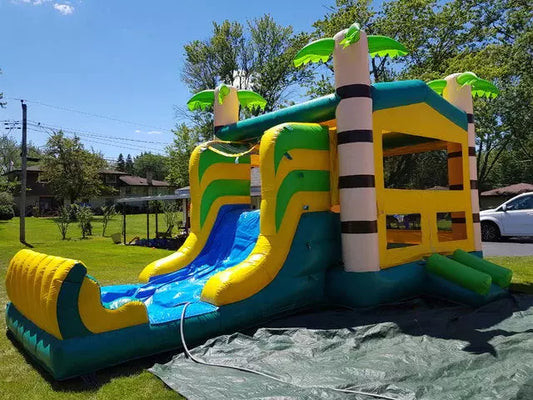 Château gonflable en plein air maison avec toboggan et piscine