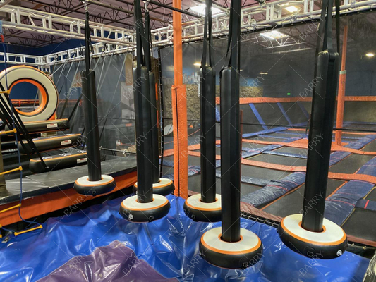Cours d'obstacles pour enfants en plein air Construire un gymnase équipement de parkour Cours de guerrier Piston
