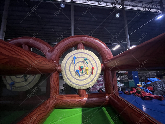 Jeu de carnaval interactif Deux voies à hache lancer une hache gonflable lancer une hache pour une fête d'événement