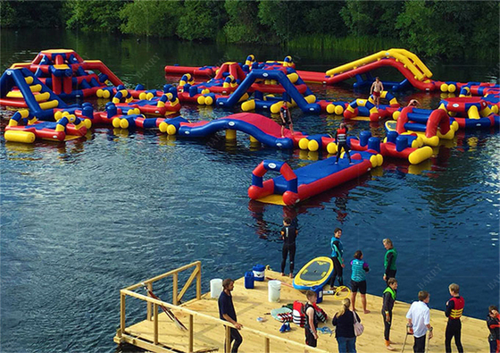Parc d'attractions PVC Parc aquatique flottant gonflable déterminé par la taille et fabriqué en PVC