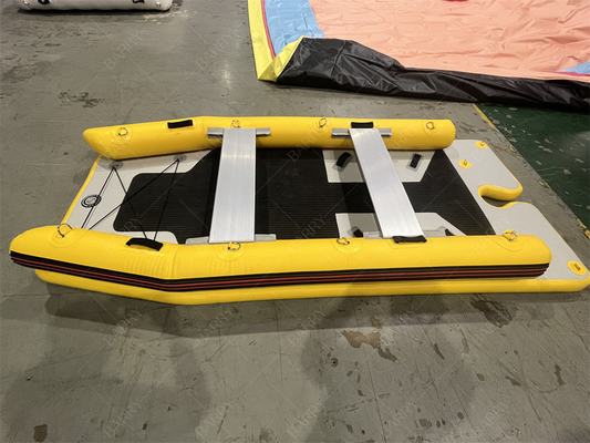 Petit kayak gonflable PVC Pouvoir de voile Ce poids léger Catamaran voilier Hypalon bateau gonflable Catamaran