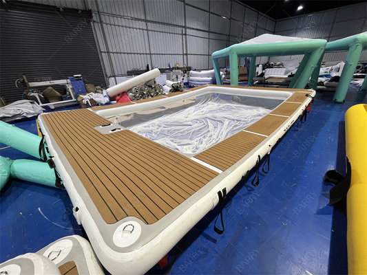 Nouvelle piscine marine flottante gonflable portable protection contre l'océan piscine avec enceinte de filet pour yacht