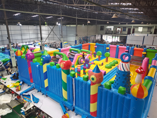 Le plus grand parc de jeux gonflable pour enfants
