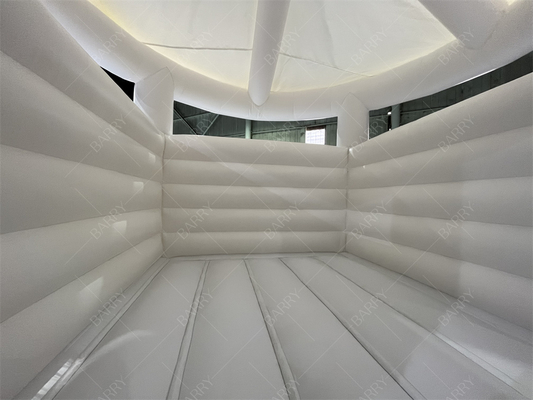 5x4.5x4.5m Bouncers gonflables intérieurs blancs avec couverture
