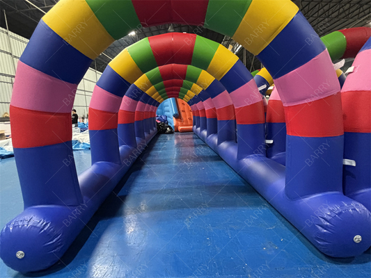 Tunnel de pulvérisation d'eau gonflable de 32,8 pieds pour événements estivaux
