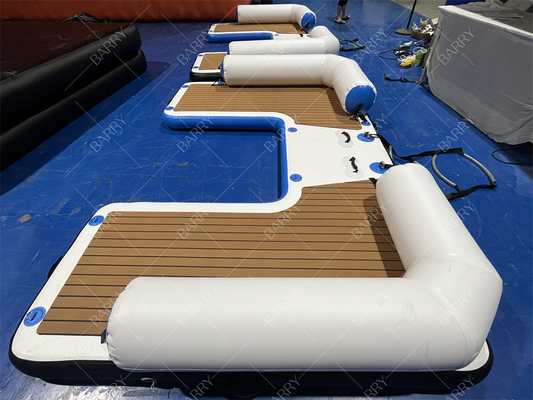 Plateforme flottante gonflable personnalisable pour le nautisme et le yoga