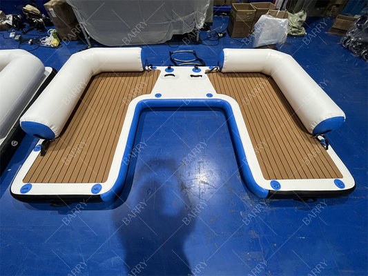 Plateforme flottante gonflable personnalisable pour le nautisme et le yoga