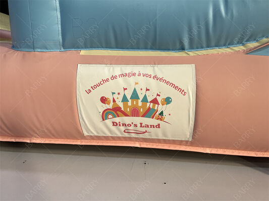 Maison gonflable avec glisser