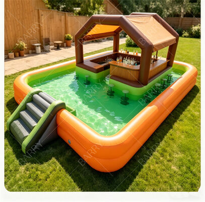 La station de fête aquatique ultime du jardin gonflable Bar de piscine flottante avec toboggan et auvent