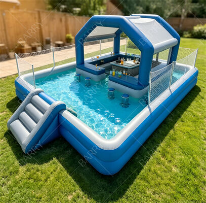La station de fête aquatique ultime du jardin gonflable Bar de piscine flottante avec toboggan et auvent