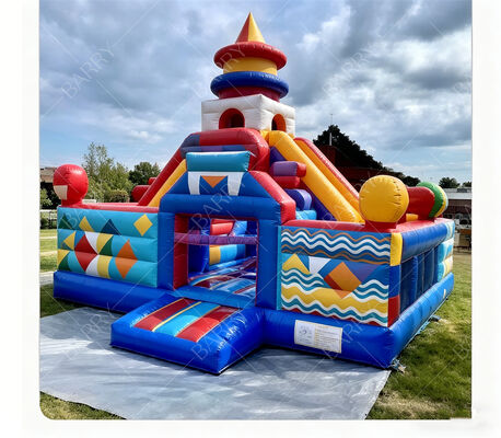 Château gonflable à rebond géométrique de carnaval avec doubles toboggans