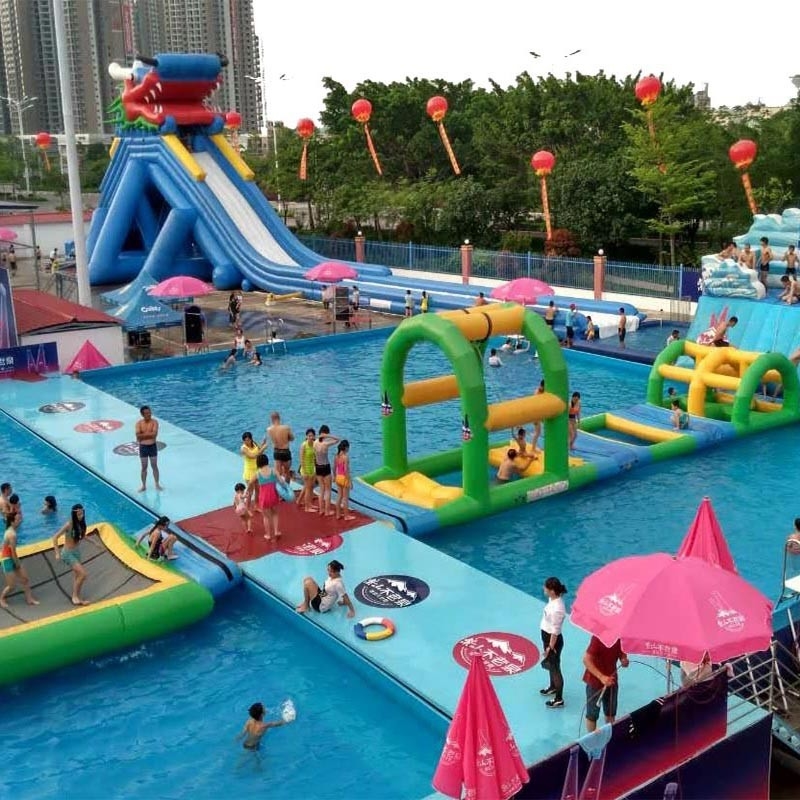 Logo créatif personnalisé Imprimé parc aquatique cours d'obstacles d'eau flottant jouets d'eau flottants pour piscine cadre métallique