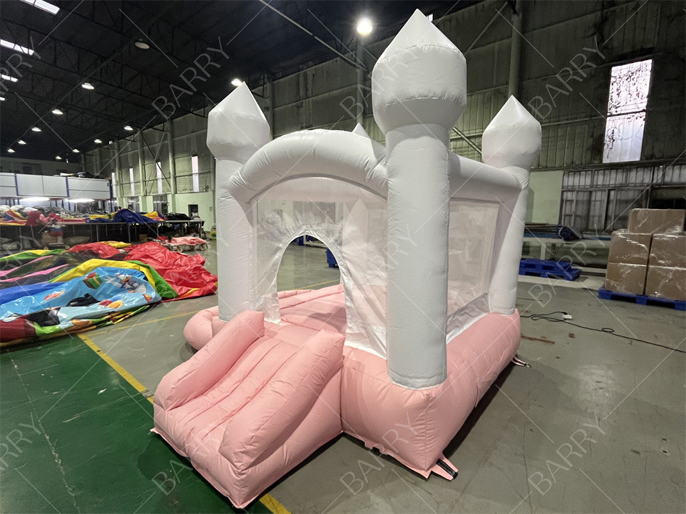 3.3x3m Blanc et Rose Belle Salopette Boucher gonflable de mariage Salopette du Château