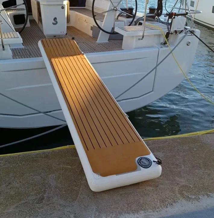 Matériau DWF + EVA extérieur Pontoon gonflable pour passerelle Jet Ski Plateforme flottante