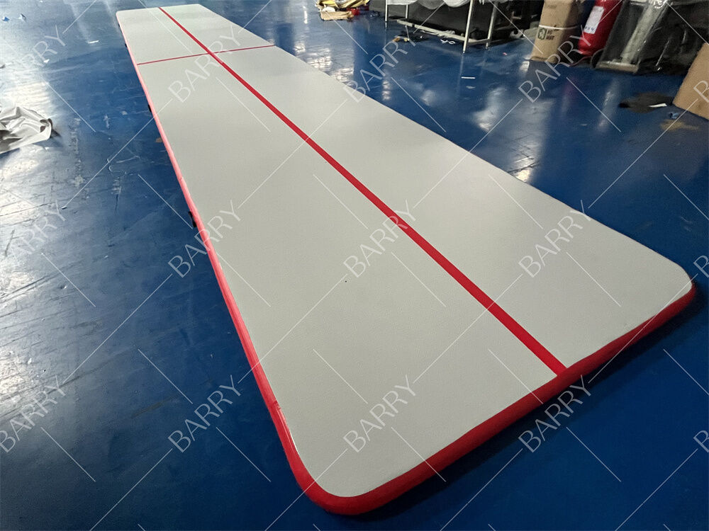 Vente à chaud Logo personnalisé Piste aérienne gonflable Plancher d'usine Gymnastique Tombing Mats Piste aérienne haute visibilité