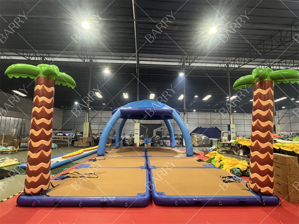 Plateformes flottantes gonflables conçues sur mesure avec tente pour les eaux océaniques et bananes flottantes aquatiques