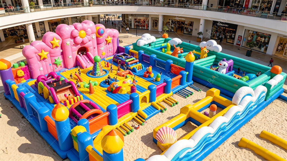 Ville gonflable géante sur le thème des pastels | Parc gonflable tout-en-un avec toboggan fleuri, zones de jeu pour animaux et obstacles interactifs | PVC commercial pour les centres commerciaux intérieurs et les festivals extérieurs