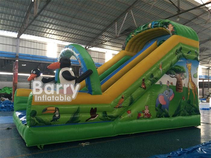 Glissière de flottement gonflable de parc aquatique de diapositive d'eau de thème de subordonné de bande dessinée 7*4*5m pour des enfants