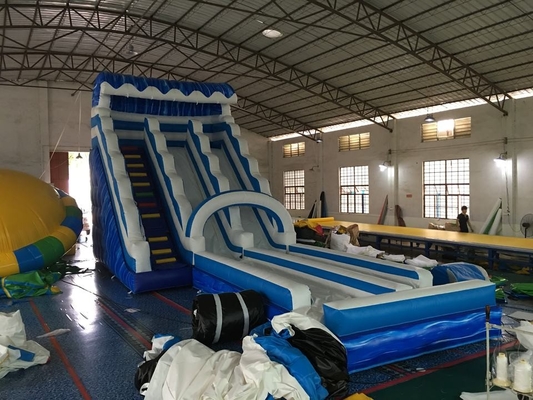 Glissières d'eau gonflables d'amusement commercial de PVC avec la piscine