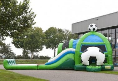 Château sautant gonflable du football étonnant combiné avec la glissière d'eau