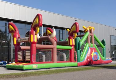 Parcours gonflable énorme organisé par garçon adapté aux besoins du client de combattant de vache pour des adolescents