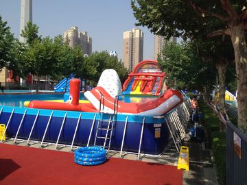 Piscine commerciale de glissière d'eau rouge de piscine de cadre en métal avec les jouets de flottement