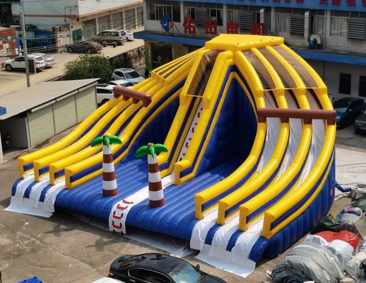 Parc d'attractions gonflable extérieur de PVC avec le château commercial de videur de glissières